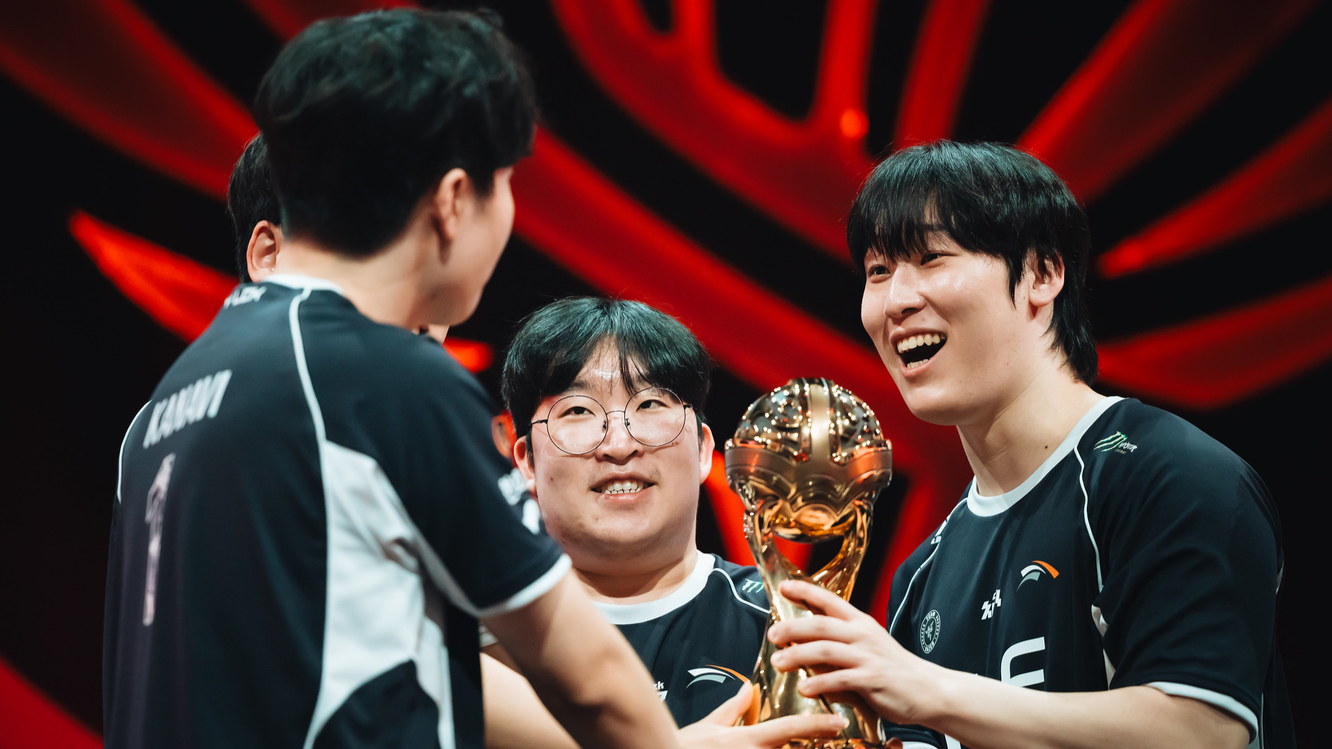Tabelle: Der aktuelle Stand von LEC, Prime League, LCS, LCK, LPL und den internationalen Turnieren
